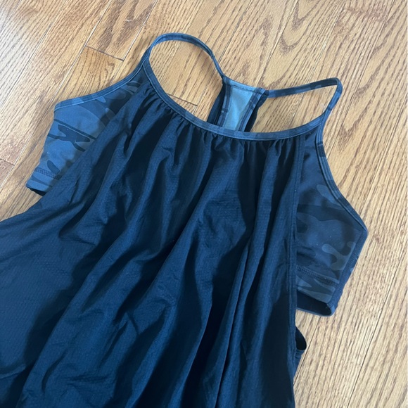 Lulu Lemon No Limits Tank Top. - Picture 3 of 7